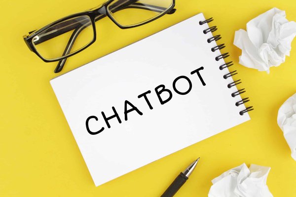 Comment implémenter des chatbots dans l'industrie des services ?